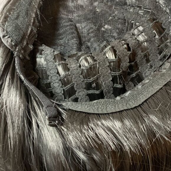 Long black wig. See all photos for desc. - Picture 7 of 9